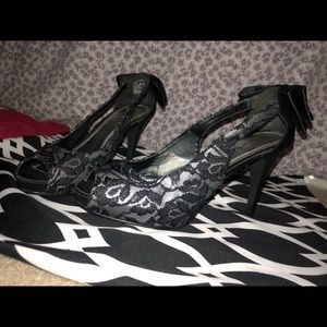Black lace Velvet heart heels